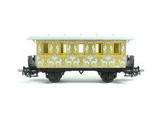 Laden Sie das Bild in den Galerie-Viewer, Märklin H0 Musical-Wagen König Ludwig II Goldlöwenwagen 94099 OVP
