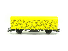 Laden Sie das Bild in den Galerie-Viewer, Güterwagen SMILEY Wagen 2023, Märklin H0 48880 neu OVP
