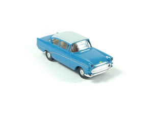 Brekina 1:87 Modellauto Opel Record hellblau