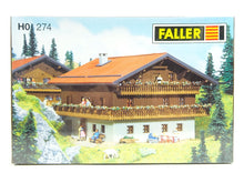 Laden Sie das Bild in den Galerie-Viewer, Faller H0 Bausatz Modellbau Haus Chiemgau, 130274 OVP
