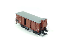 Laden Sie das Bild in den Galerie-Viewer, Gedeckter Güterwagen G 10 DB, Märklin H0 48820 neu OVP
