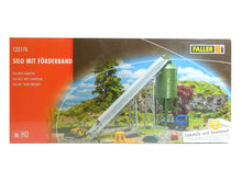 Laden Sie das Bild in den Galerie-Viewer, Modellbahn Bausatz Silo mit Förderband, Faller H0 130174 neu OVP
